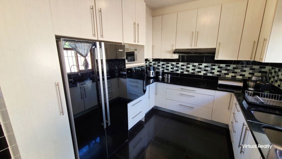 4 Bedroom Property for Sale in Thornton Western Cape